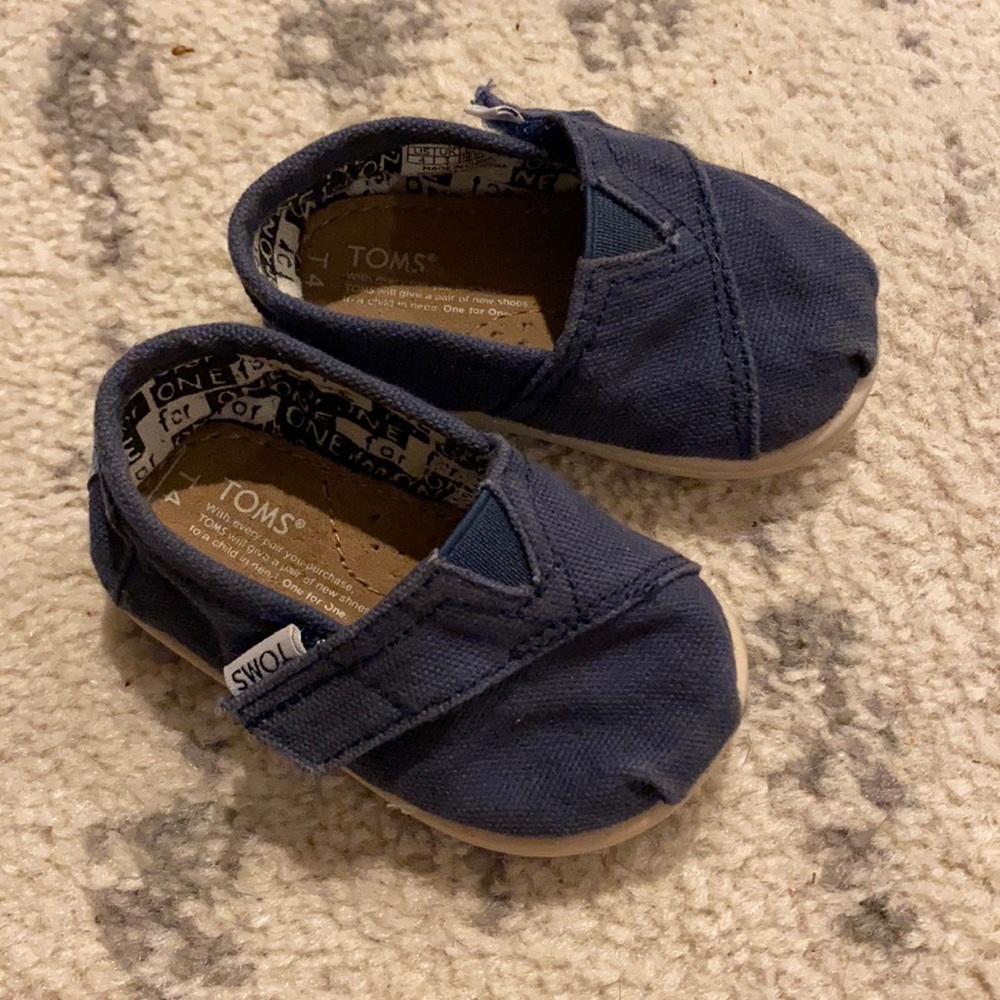 Navy Blue Toddler/Baby Toms Size 4